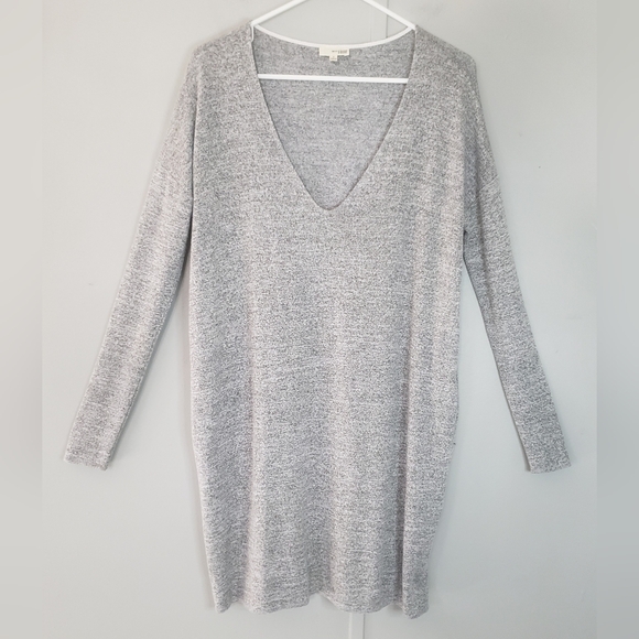 Aritzia Wilfred Free Gray Gail V-Neck Sweater Mini Dress - Picture 3 of 12